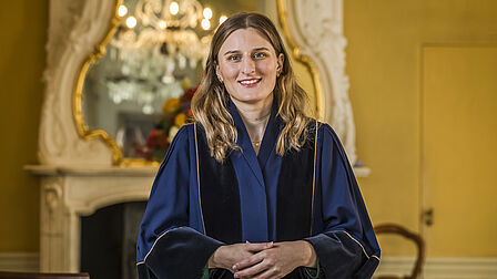 Rianne in Goudestein met Toga om