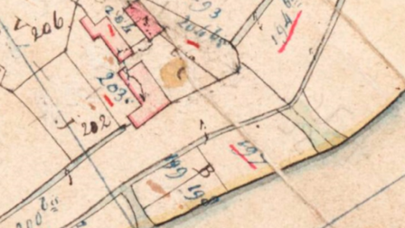 Op de kaart is te zien dat er 2 inhammen vanaf de vecht naar de boerderijen lopen.